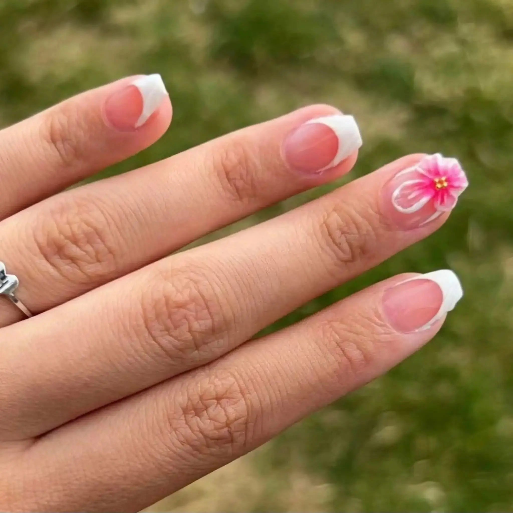 Tangy Lime - UGGP-A0564 Urban Graffiti Gel Polish 15ml   Naio Nails